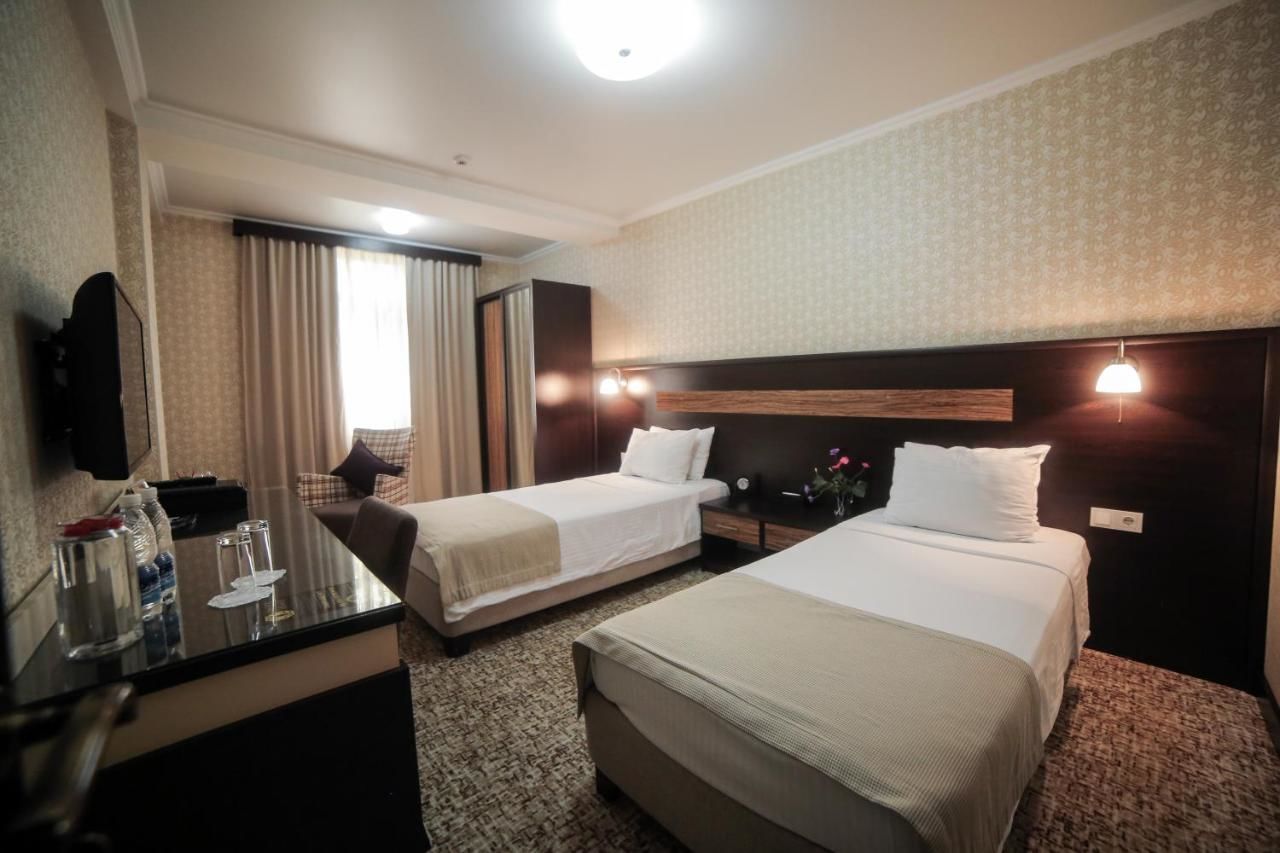 Отель Onyx Hotel Bishkek Бишкек