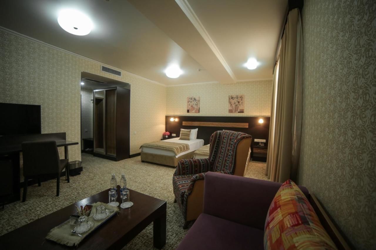 Отель Onyx Hotel Bishkek Бишкек