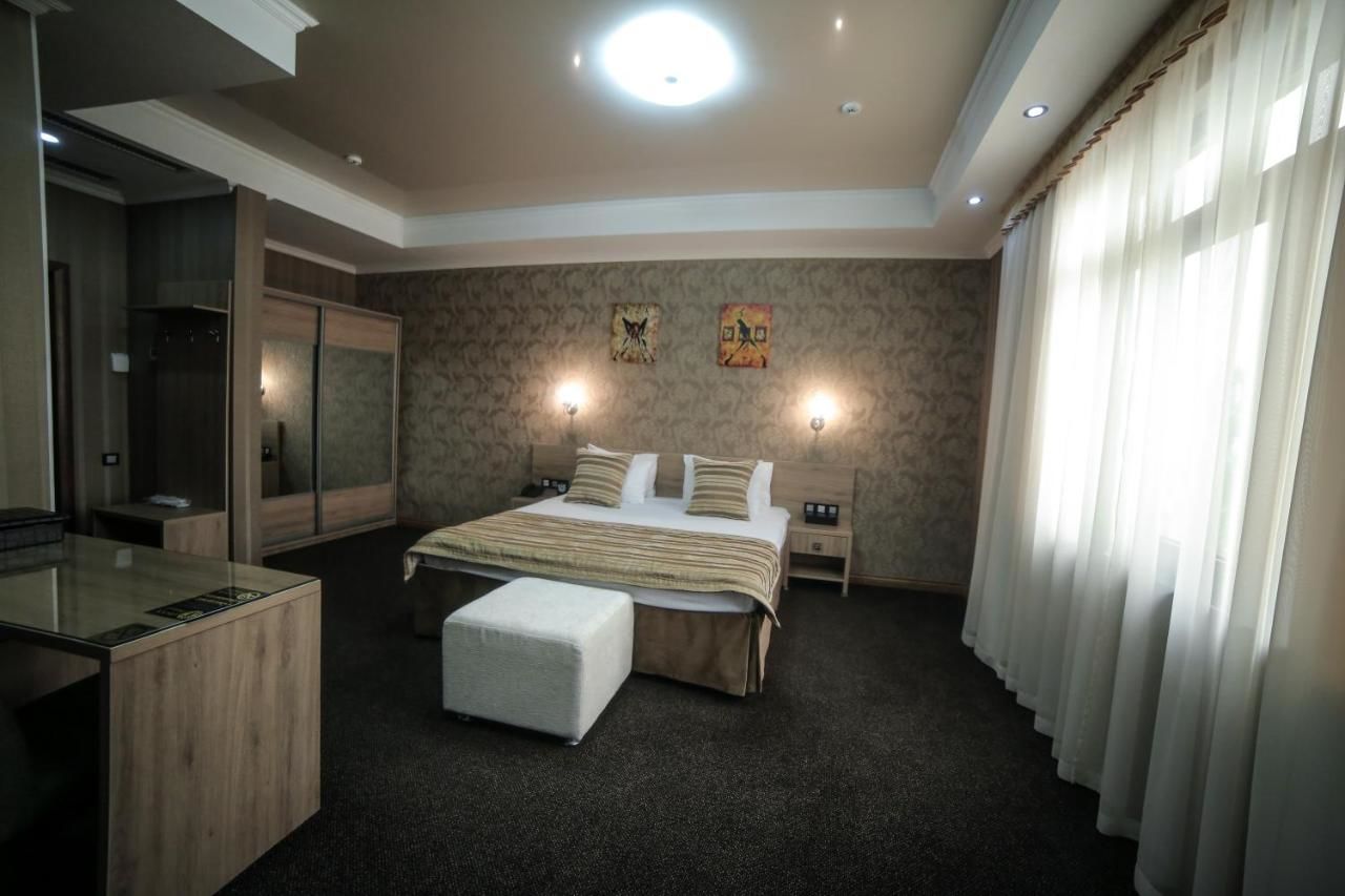 Отель Onyx Hotel Bishkek Бишкек