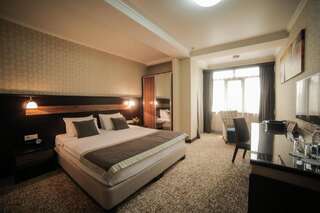 Отель Onyx Hotel Bishkek Бишкек Большой двухместный номер с 1 кроватью-4